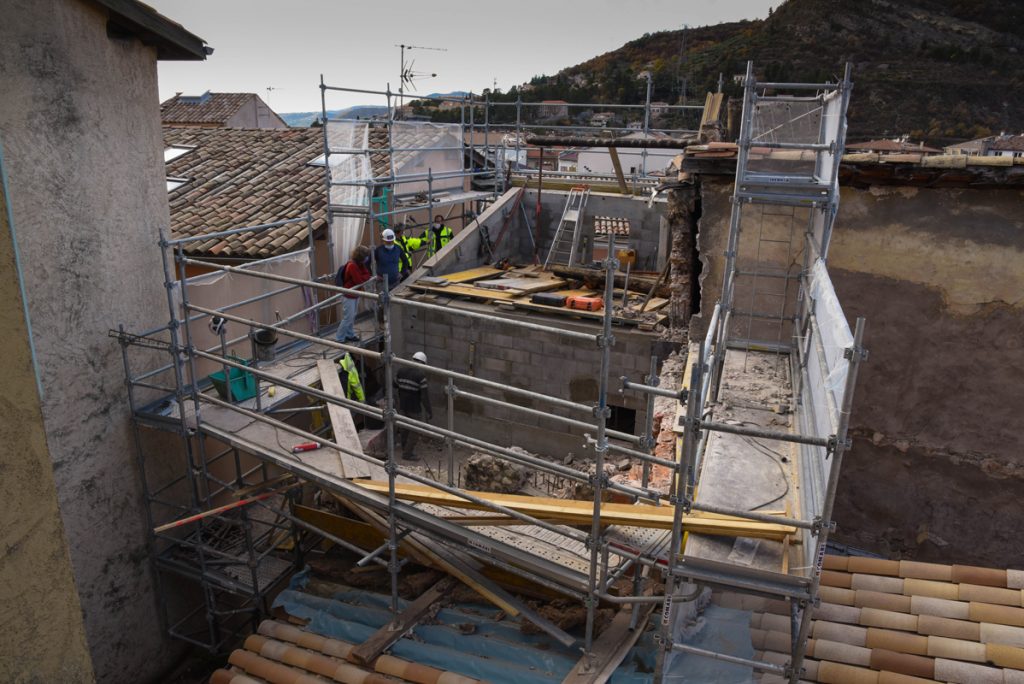 Travaux sur l'immeuble Favier rue de l'Hubac à Digne-les-Bains